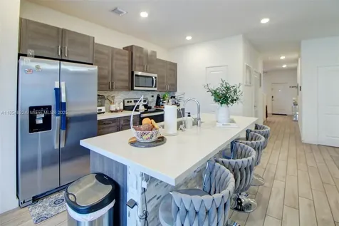 789 SE 16th Court Homestead FL 33034