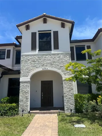22913 SW 99th Avenue Cutler Bay FL 33190
