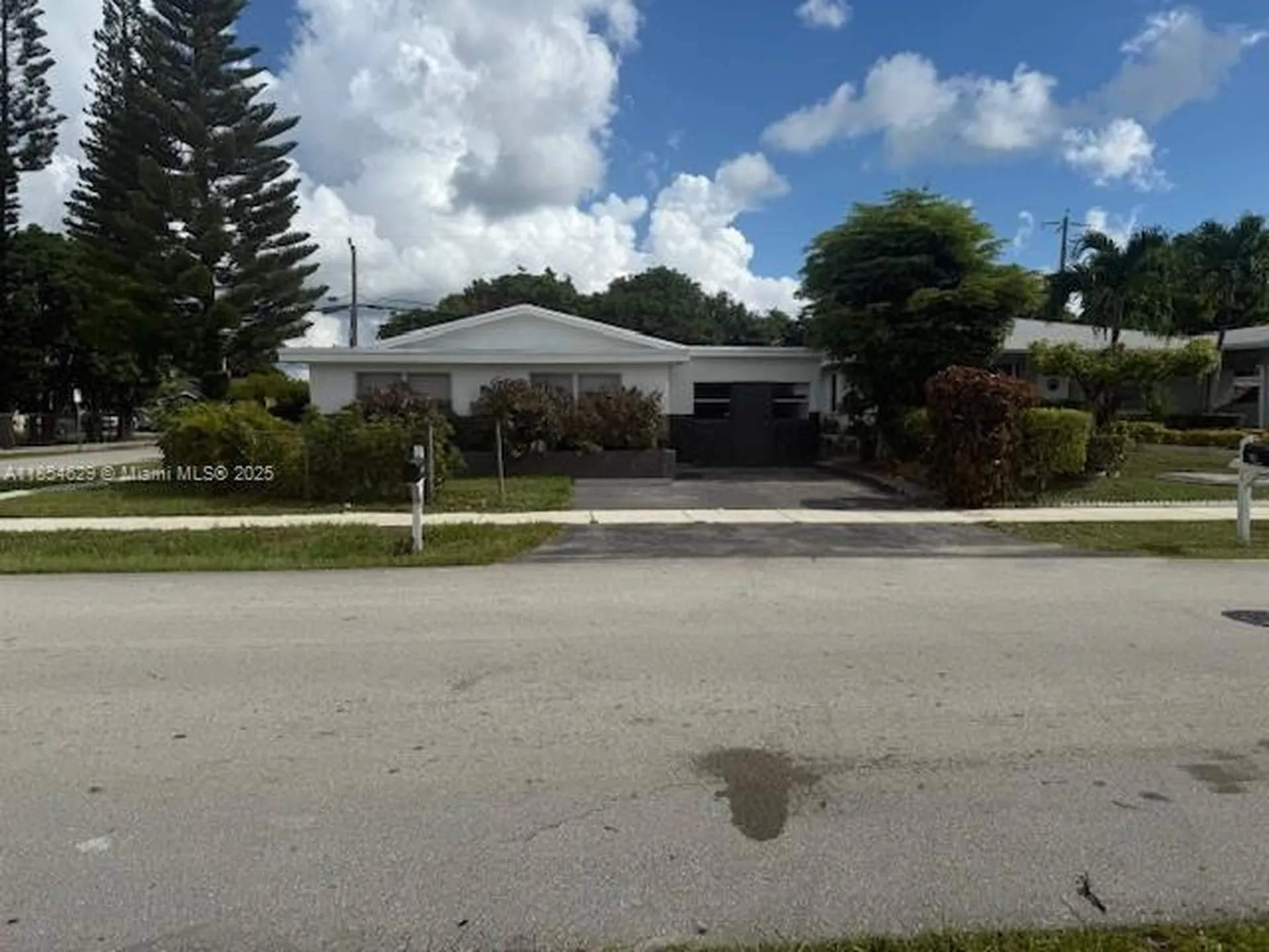 3025 NW 11th Street Fort Lauderdale FL 33311