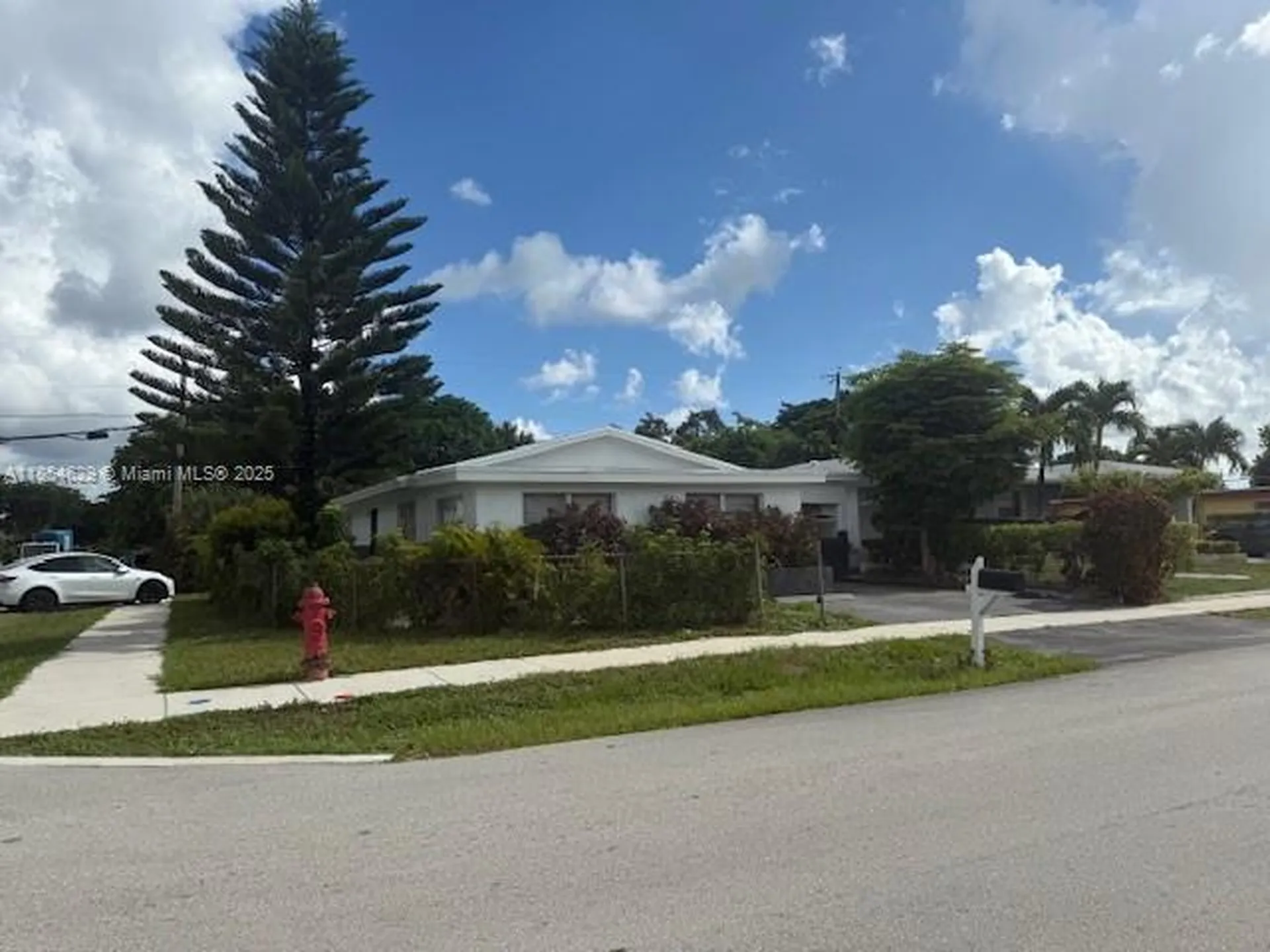 3025 NW 11th Street Fort Lauderdale FL 33311