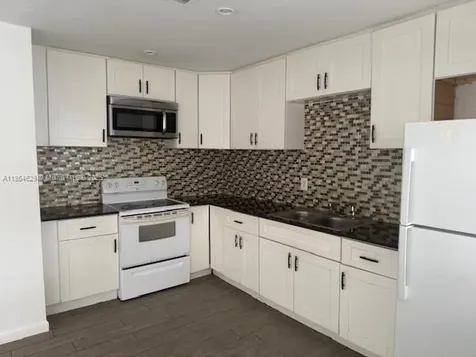 3025 NW 11th Street Fort Lauderdale FL 33311