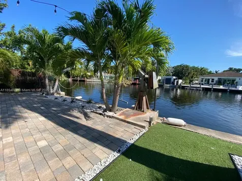1350 NE 30th Street Oakland Park FL 33334