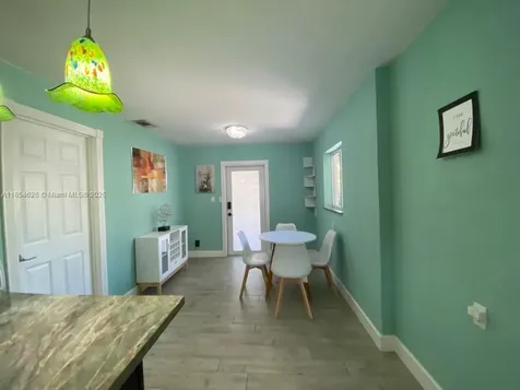 1350 NE 30th Street Oakland Park FL 33334