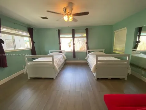 1350 NE 30th Street Oakland Park FL 33334
