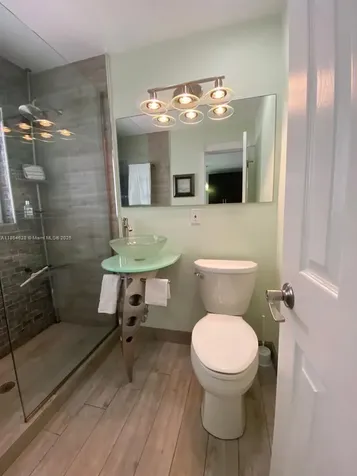 1350 NE 30th Street Oakland Park FL 33334