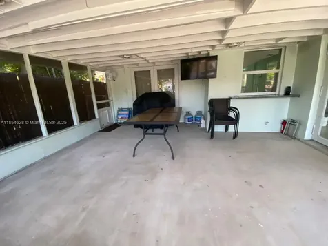 1350 NE 30th Street Oakland Park FL 33334