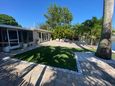 1350 NE 30th Street Oakland Park FL 33334