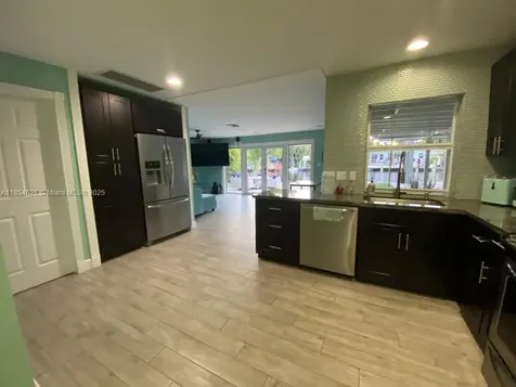 1350 NE 30th Street Oakland Park FL 33334