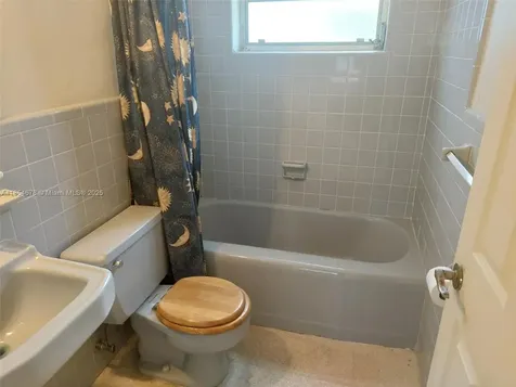 331 NE 42nd Court Oakland Park FL 33334