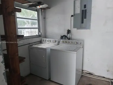 331 NE 42nd Court Oakland Park FL 33334