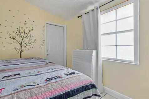 1701 SW 21st Street Miami FL 33145