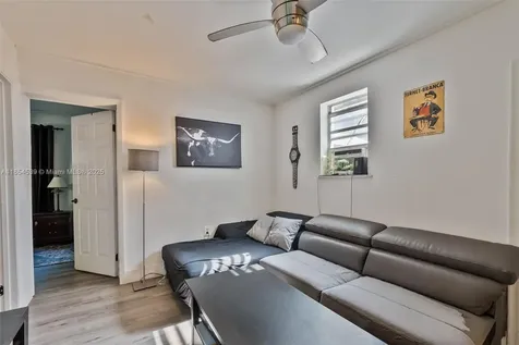 180 NW 59th Street Miami FL 33127