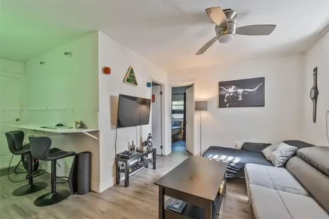 180 NW 59th Street Miami FL 33127