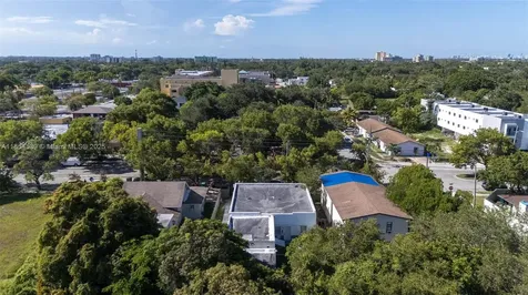 180 NW 59th Street Miami FL 33127