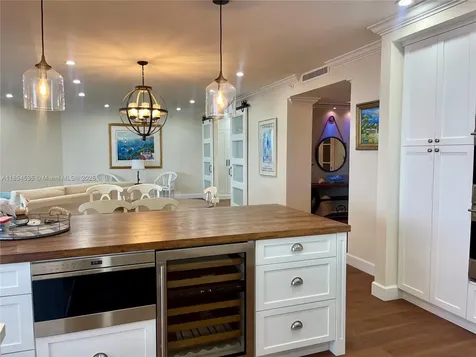 21050 Point Place Aventura FL 33180