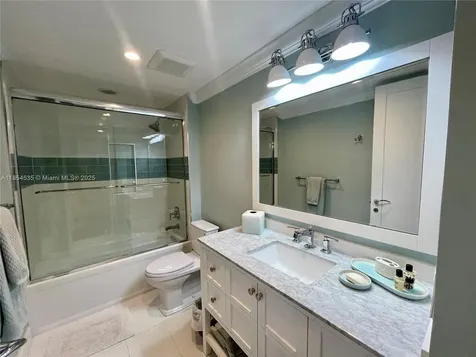 21050 Point Place Aventura FL 33180