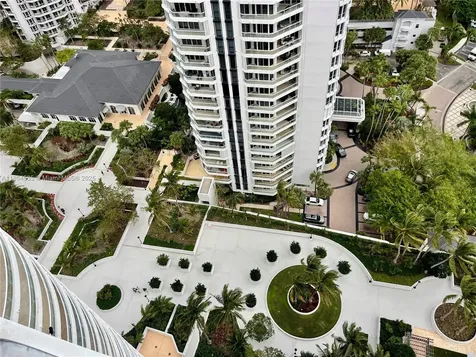 21050 Point Place Aventura FL 33180
