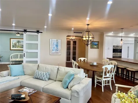 21050 Point Place Aventura FL 33180