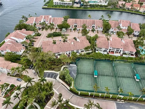 21050 Point Place Aventura FL 33180