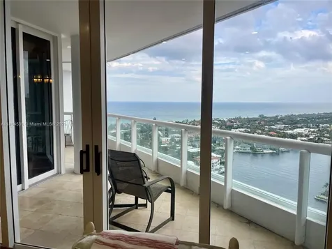 21050 Point Place Aventura FL 33180