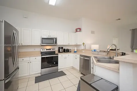 961 NE 36th Avenue Homestead FL 33033