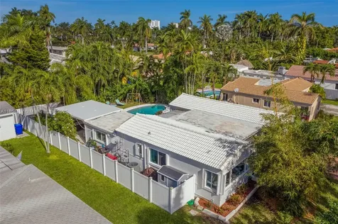955 Van Buren Street Hollywood FL 33019