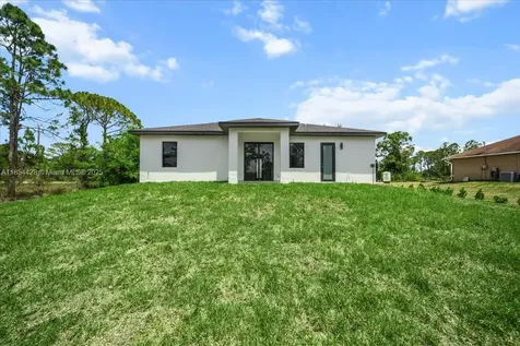 1262 Bowles Avenue Lehigh Acres FL 33913