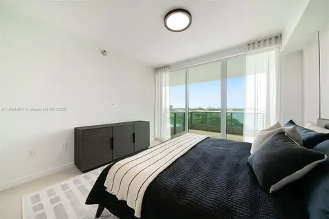 900 Biscayne Boulevard Miami FL 33132