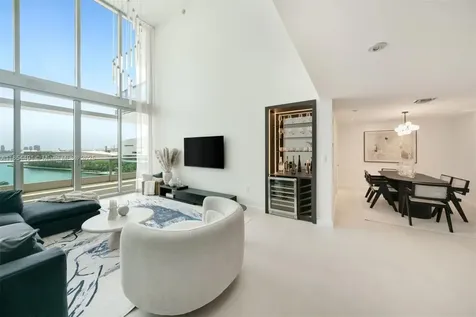900 Biscayne Boulevard Miami FL 33132