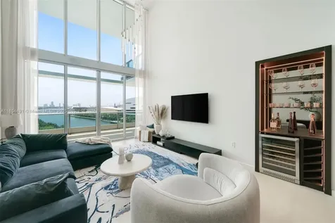 900 Biscayne Boulevard Miami FL 33132