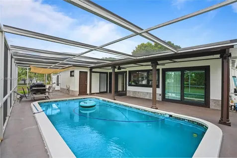 4301 NW 45th Avenue Lauderdale Lakes FL 33319