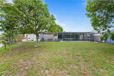4301 NW 45th Avenue Lauderdale Lakes FL 33319