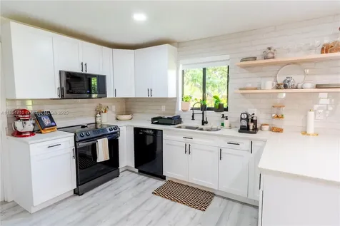 50 NW 124th Street North Miami FL 33168