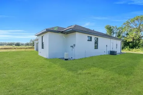 4507 E 9th Street Lehigh Acres FL 33972
