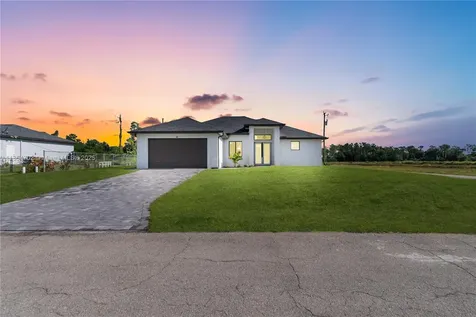 4507 E 9th Street Lehigh Acres FL 33972