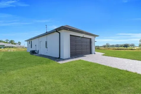 4507 E 9th Street Lehigh Acres FL 33972