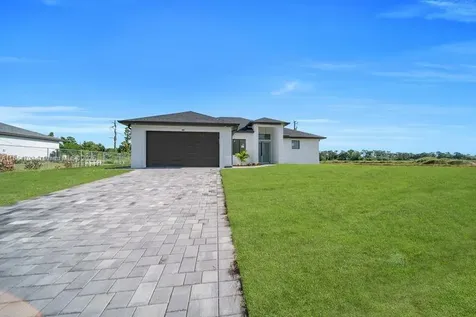 4507 E 9th Street Lehigh Acres FL 33972