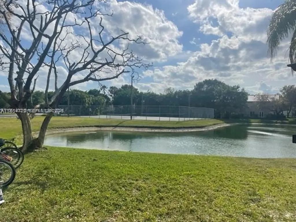 565 Vista Isles Drive Sunrise FL 33325
