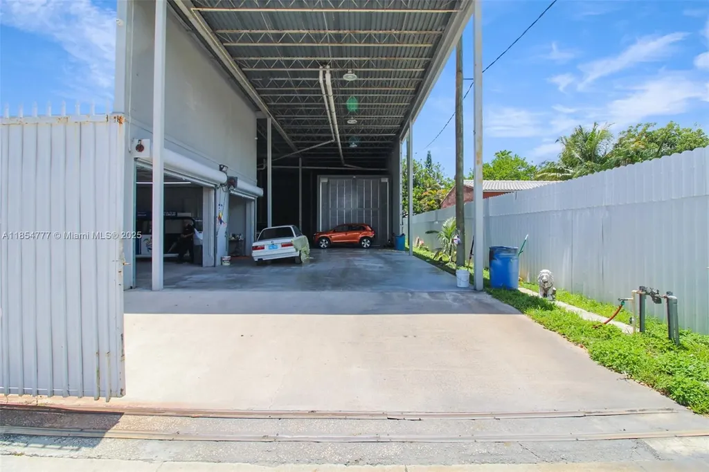 500 S Dixie Highway Hollywood FL 33020