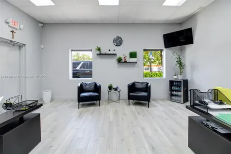 500 S Dixie Highway Hollywood FL 33020