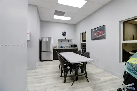 500 S Dixie Highway Hollywood FL 33020