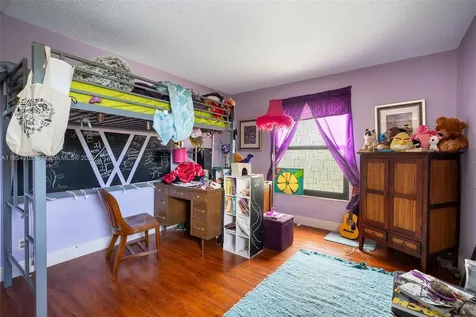 4830 Richmond Mews Haverhill FL 33415