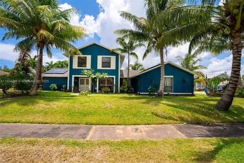 4830 Richmond Mews Haverhill FL 33415