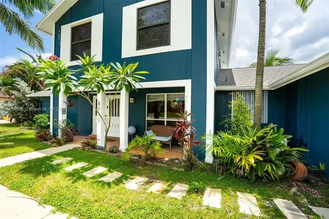 4830 Richmond Mews Haverhill FL 33415