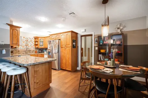 4830 Richmond Mews Haverhill FL 33415