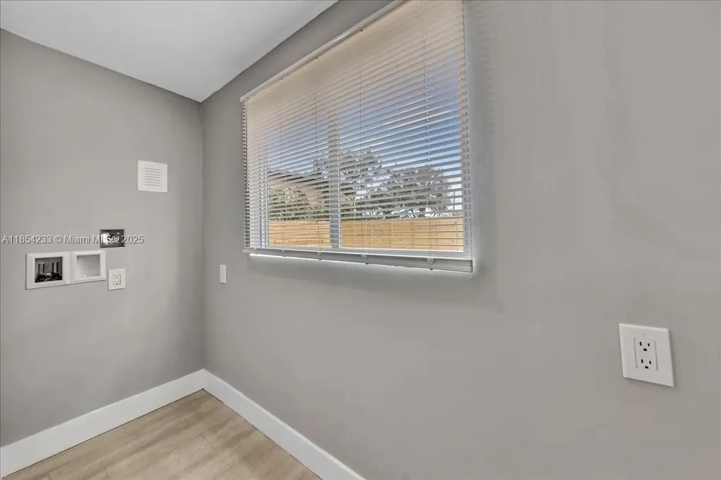 108 SE 23rd Street Fort Lauderdale FL 33316