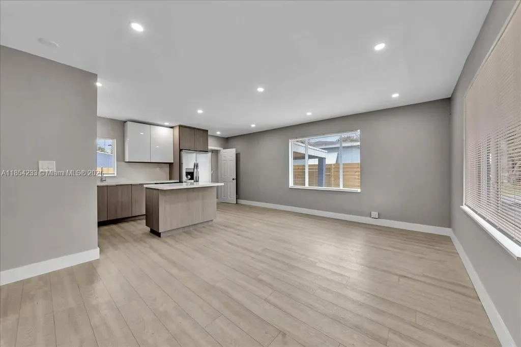 108 SE 23rd Street Fort Lauderdale FL 33316