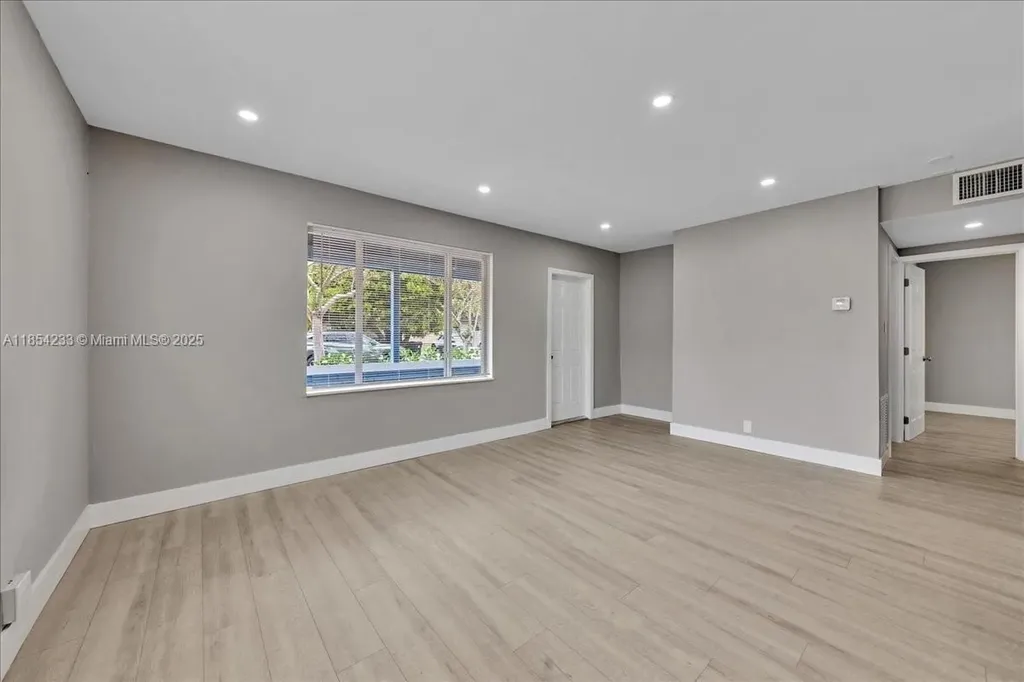 108 SE 23rd Street Fort Lauderdale FL 33316