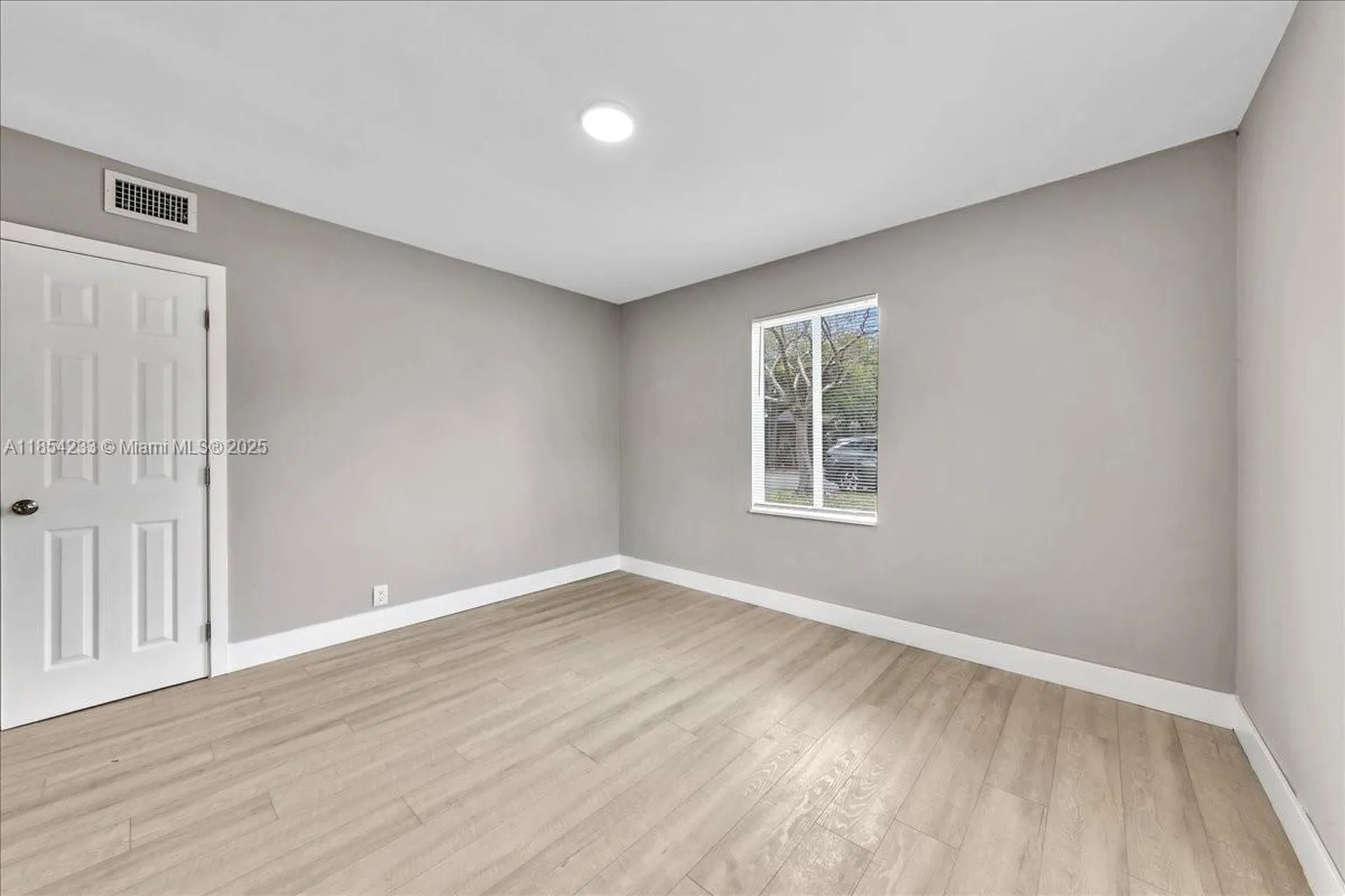 108 SE 23rd Street Fort Lauderdale FL 33316