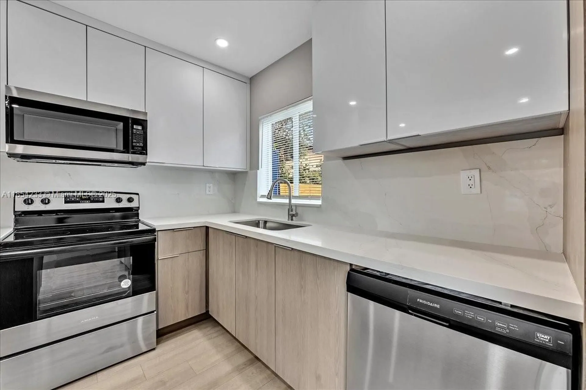 108 SE 23rd Street Fort Lauderdale FL 33316